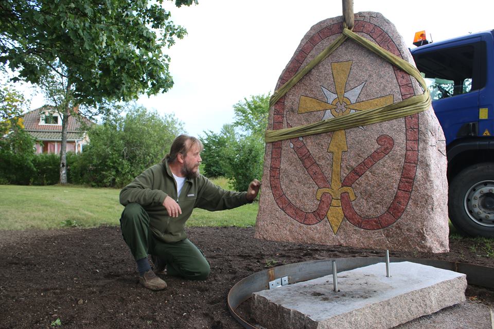 Replica runestone being installed - Photo by Mats Kobin